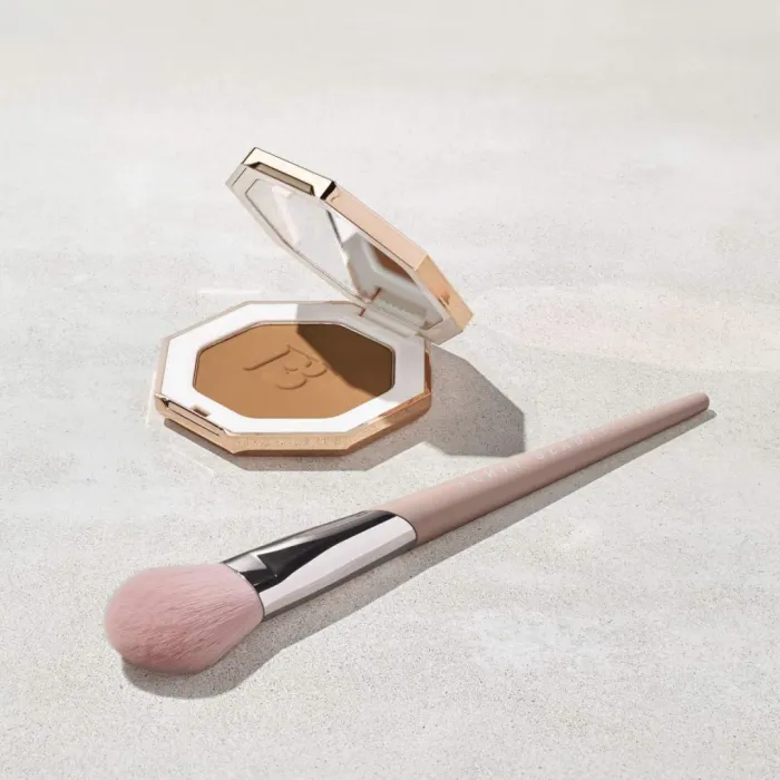 Sculpting Bronzer Brush 195