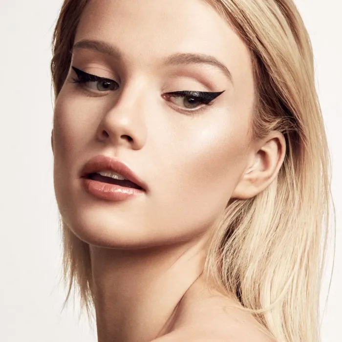Flyliner Longwear Liquid Eyeliner