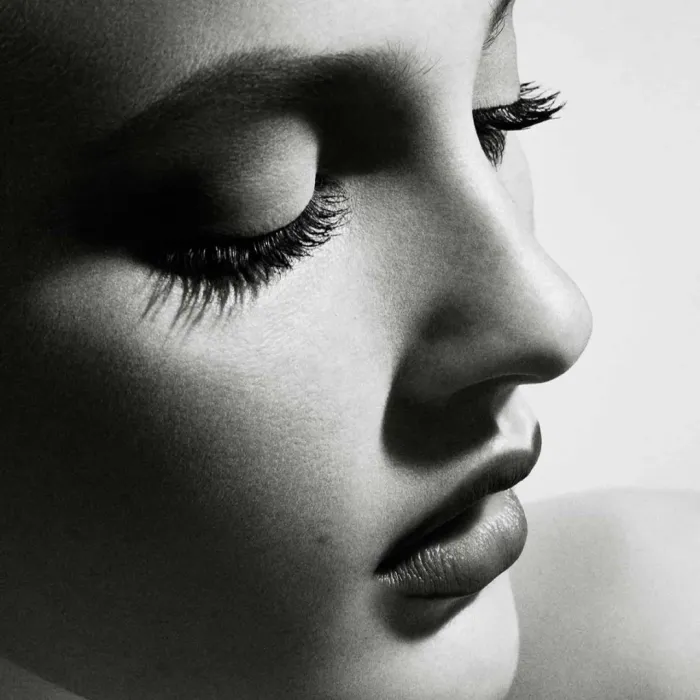 Full Frontal Volume, Lift & Curl Mascara