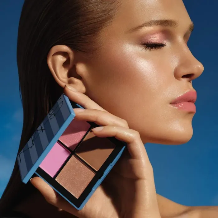 Hot Escape Cheek Palette