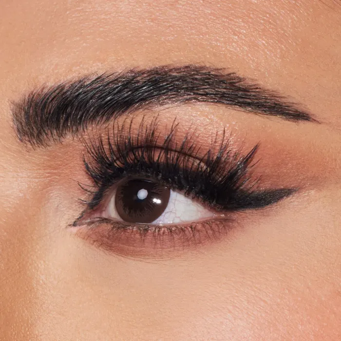 Hoodie Flares #25 Classic Lashes