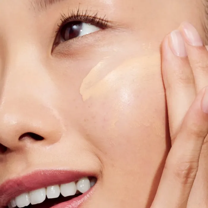 Even Better Clinical™ Vitamin Makeup Broad Spectrum SPF 45