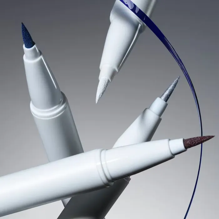 At The Borderline Eyeliner Marker