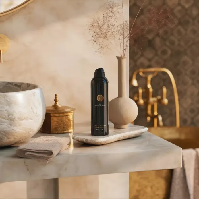 The Ritual of Oudh Foaming Shower Gel