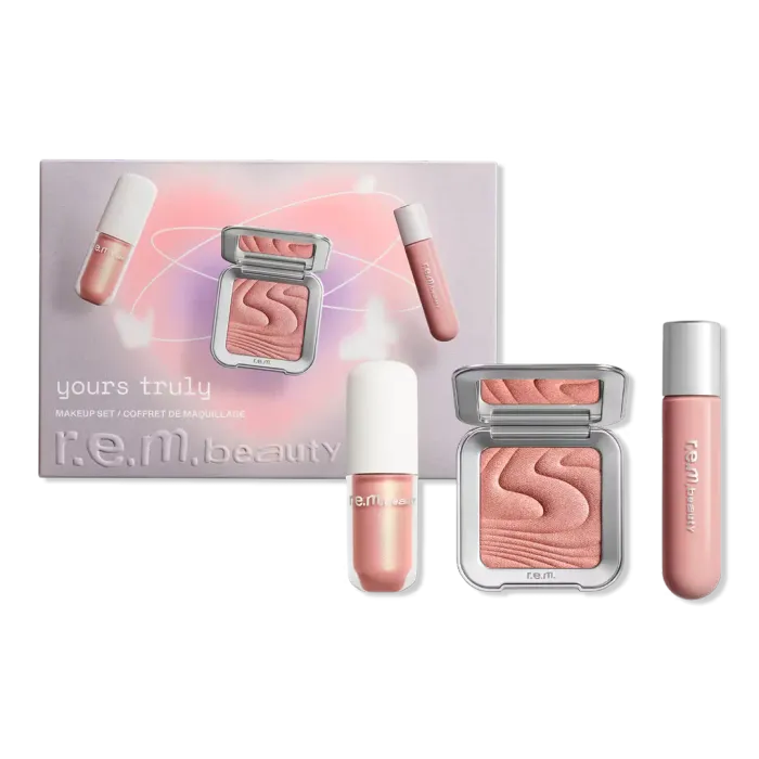 Yours Truly Makeup Set