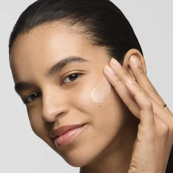 Revitalizing Supreme+ Bright Radiance Power Soft Creme Moisturizer