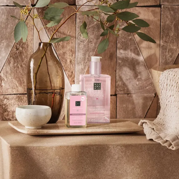 The Ritual of Sakura Hand Wash