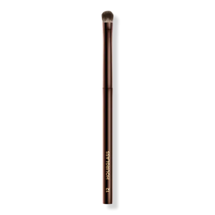 Nº12 Beveled Shadow Brush