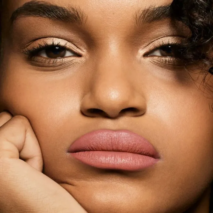 Stunna Lip Paint Longwear Fluid Lip Color