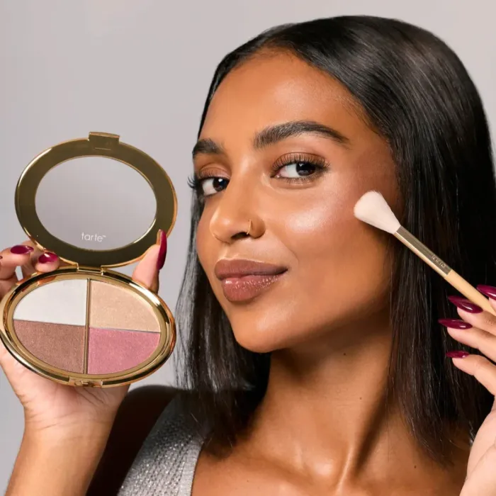 Glow Wardrobe Highlighting Brush