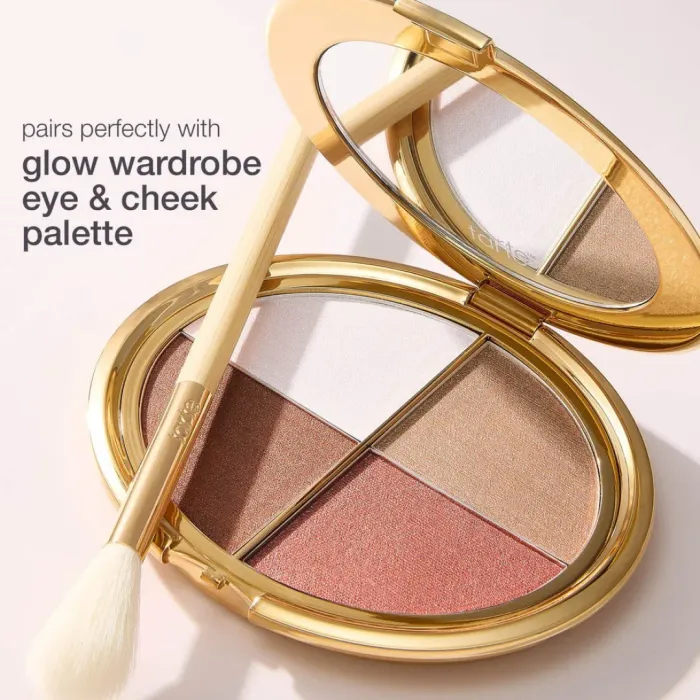Glow Wardrobe Highlighting Brush