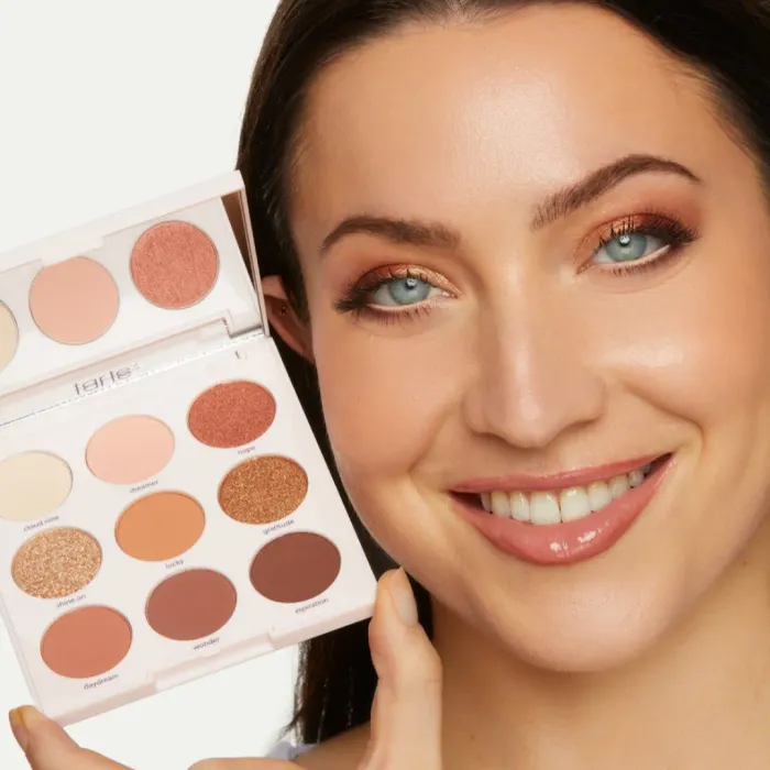 Dream Always Eyeshadow Palette