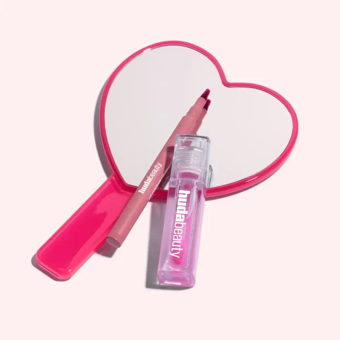 Huda Beauty Glossy Heart Mirror