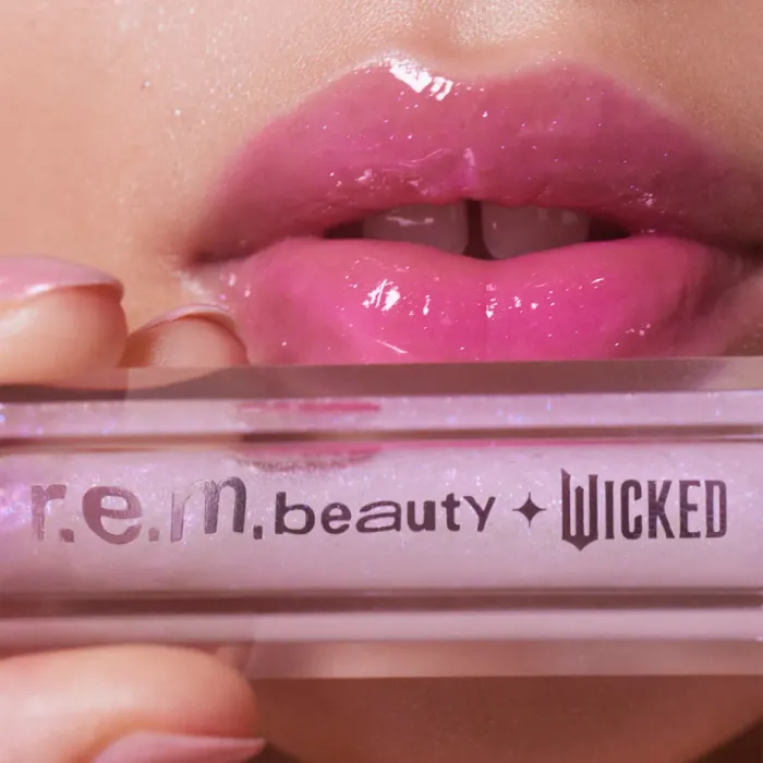 So Popular pH Adaptive Lip Oil